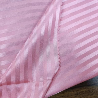 100% 폴리에스테르는 새틴 같은 두꺼운 착색된 줄무늬가 있는 구성 95G를 염색시켰습니다